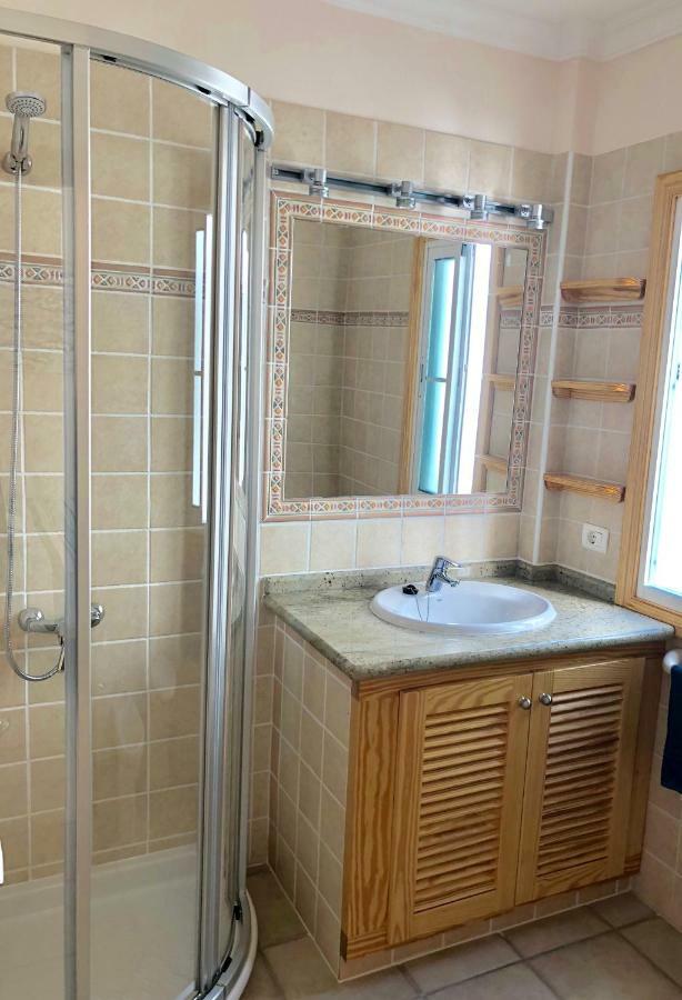 Apartamentos El Faro Пуэрто-Наос Экстерьер фото