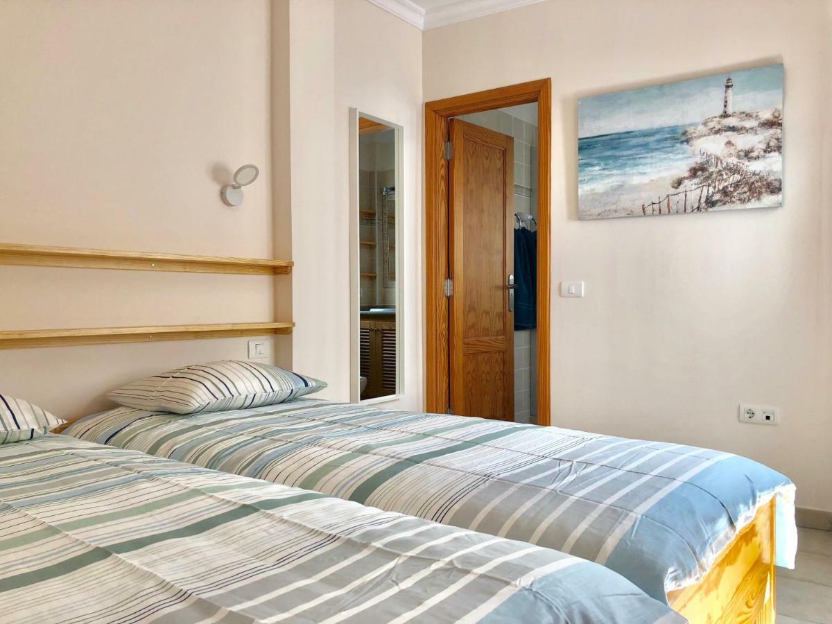 Apartamentos El Faro Пуэрто-Наос Экстерьер фото