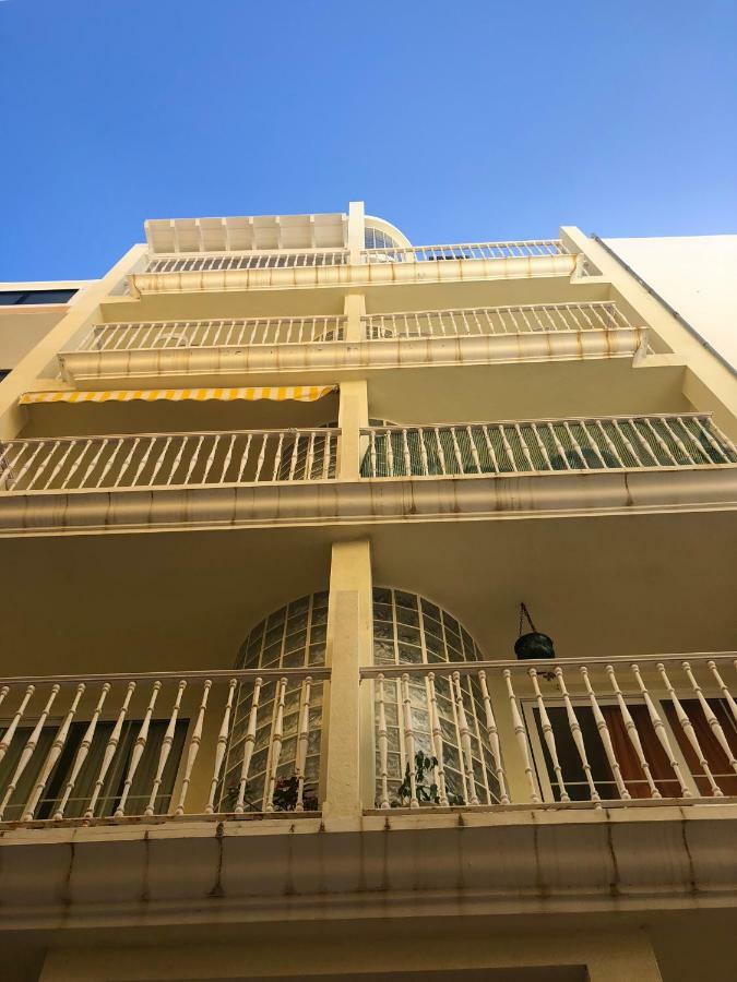 Apartamentos El Faro Пуэрто-Наос Экстерьер фото